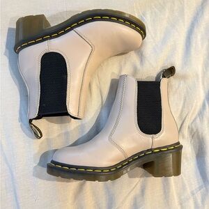 Cream dr. Martens boots